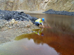 Sampling Highly Contaminated Pitwater
